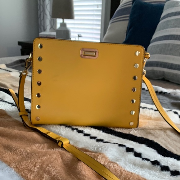 Michael Kors purse - Picture 1 of 3